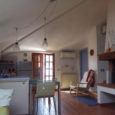 Lejlighed Il Nido Sotto Il Tetto Castelnuovo Magra